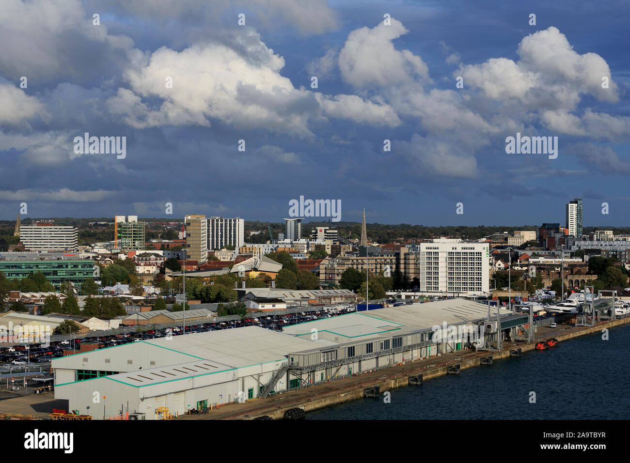 Port de Southampton, Hampshire, Angleterre, Royaume-Uni Banque D'Images