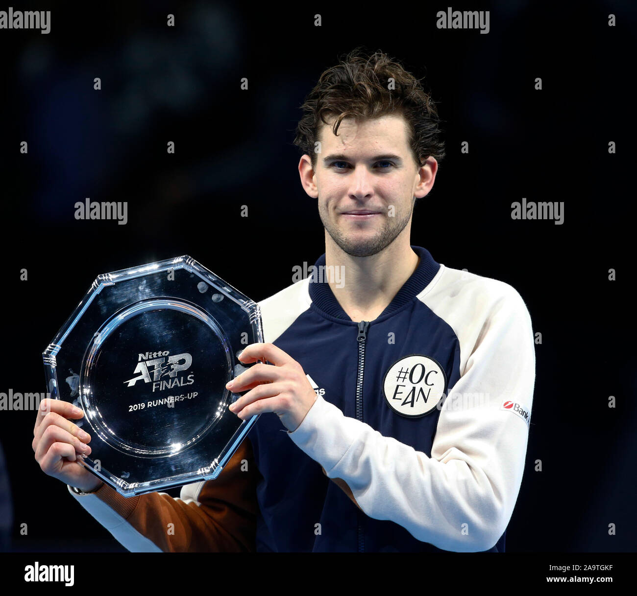 Londres, Royaume-Uni. Dominic Thiem 17 novembre pendant en action lors des célibataires Championship match final Dominic Thiem (AUT) contre Stefanos Tsitsipas (GRE) International Tennis - ATP World Tour Finals Nitto Jour 8 - Mardi 17 novembre 2019 - O2 Arena - Londres : Crédit photo Action Sport/Alamy Live News Banque D'Images