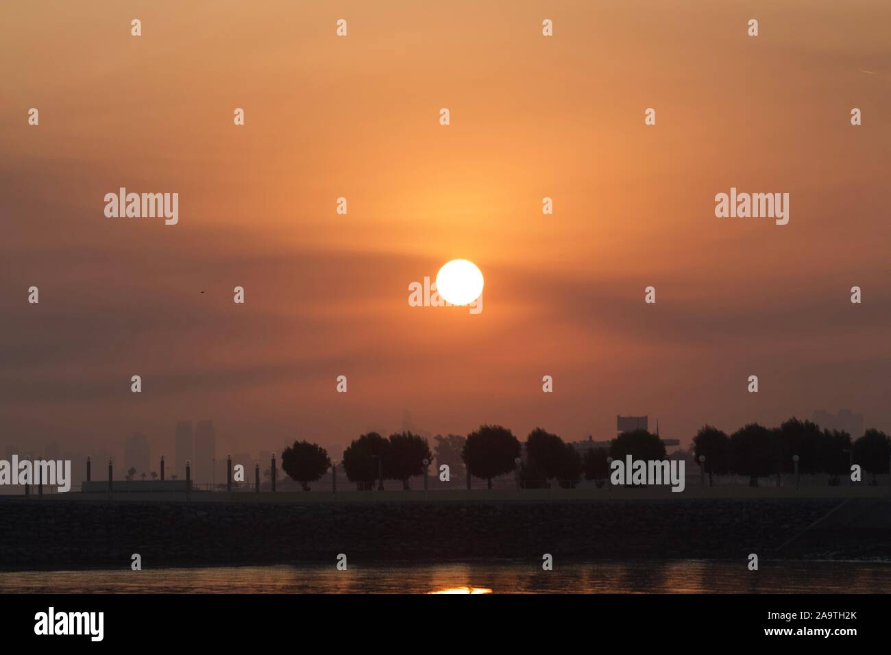 Le soleil levant Banque D'Images