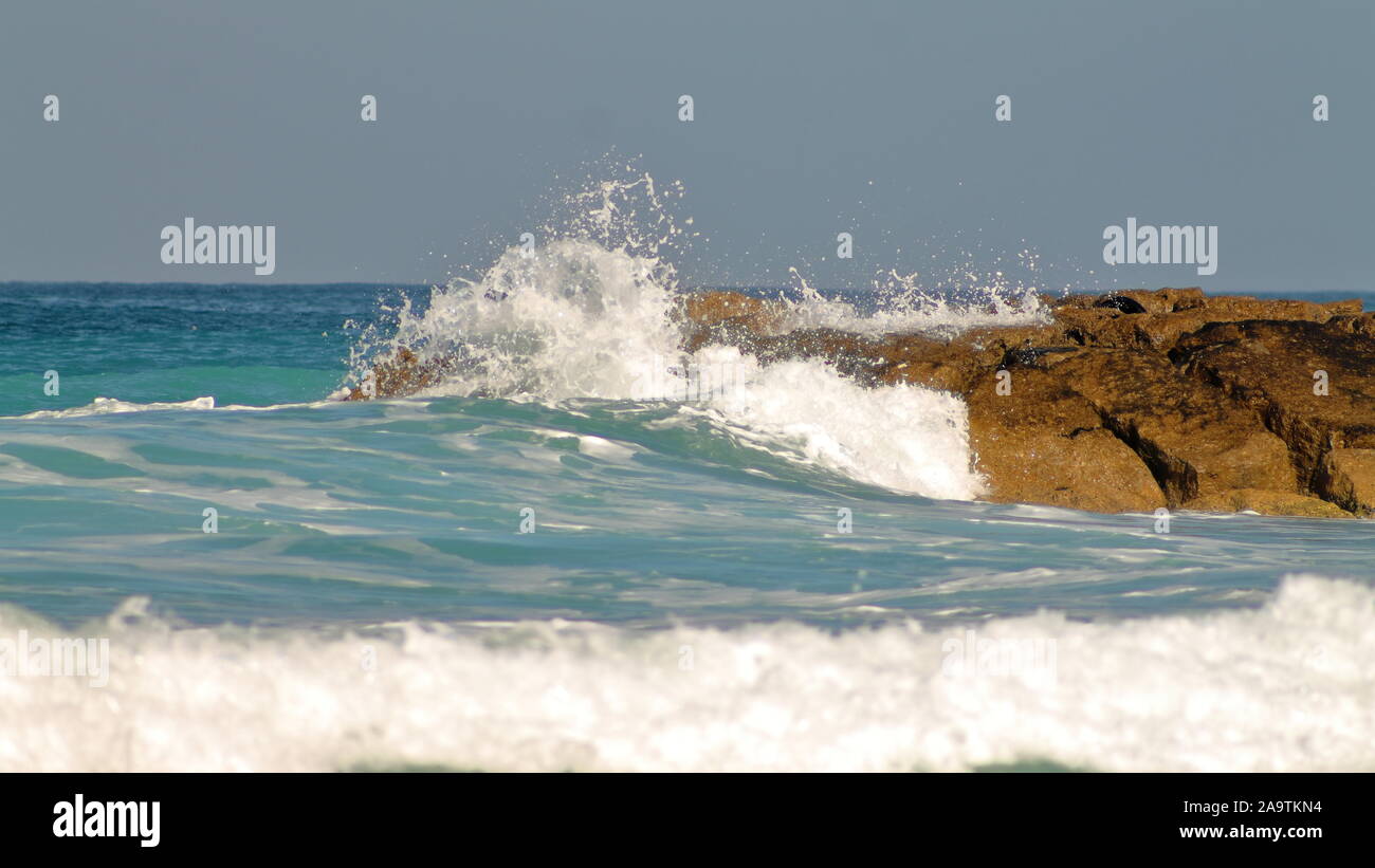 Photo de la mer Méditerranée surf prises à Ashkelon Marina, Israël. Banque D'Images