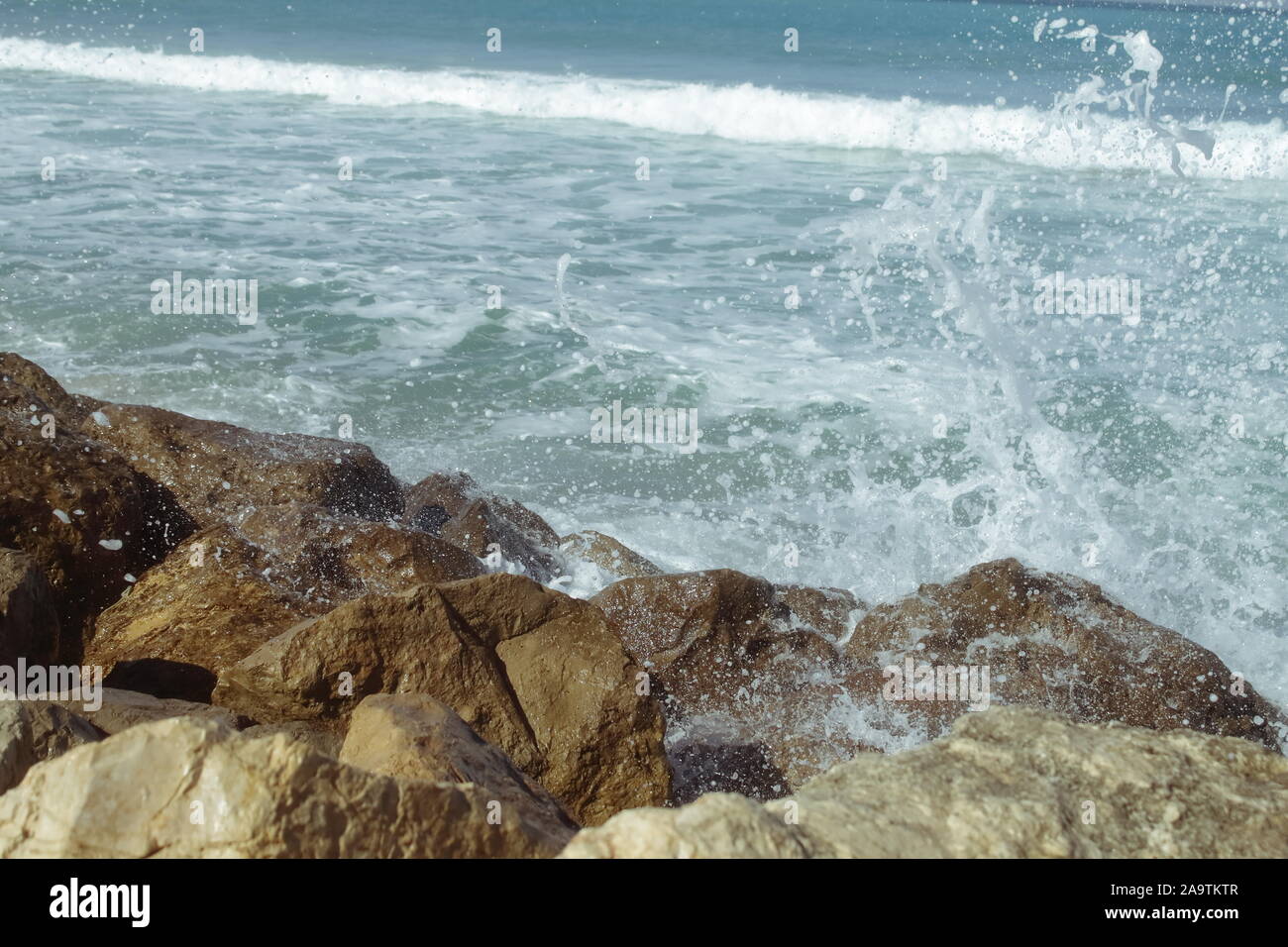 Photo de la mer Méditerranée surf prises à Ashkelon Marina, Israël. Banque D'Images