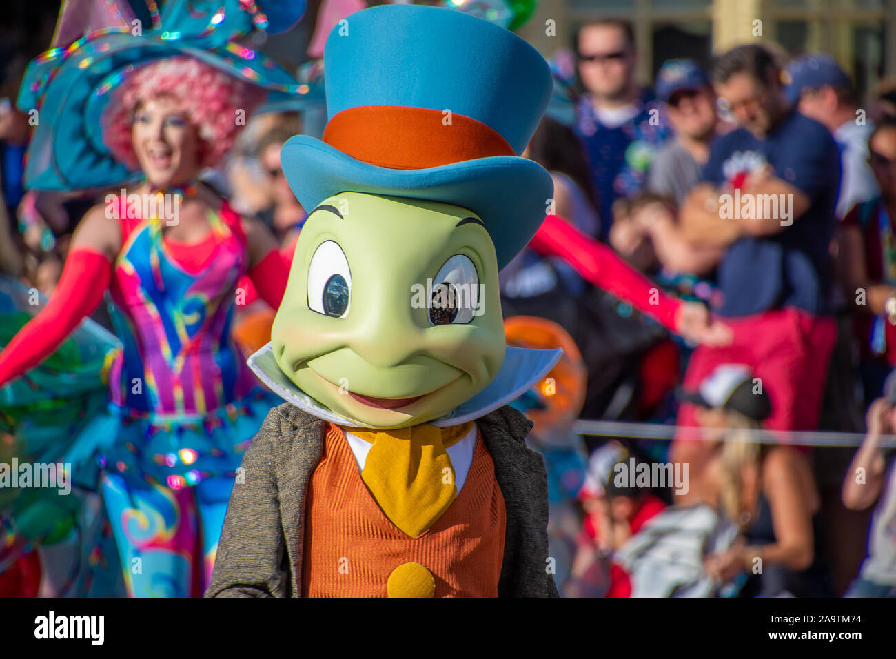 Jiminy Cricket dans le Festival de Fantasy Parade au Magic Kingdom Banque D'Images