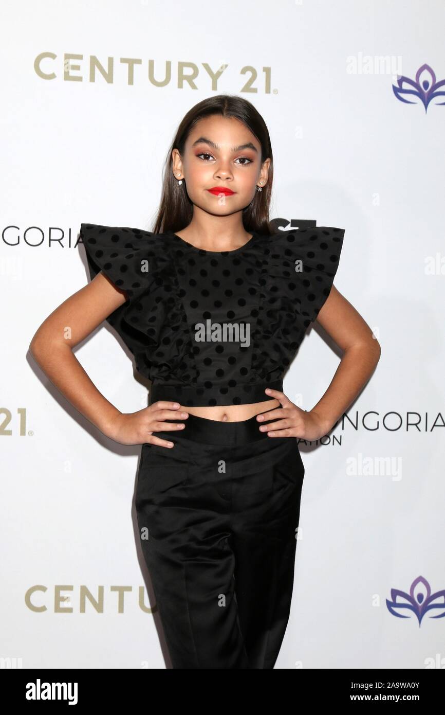 Los Angeles, CA. 15 Nov, 2019. Ariana Greenblatt aux arrivées pour le Gala de la Fondation Eva Longoria, le Four Seasons Beverly Hills, Los Angeles, CA, 15 novembre 2019. Credit : Priscilla Grant/Everett Collection/Alamy Live News Banque D'Images