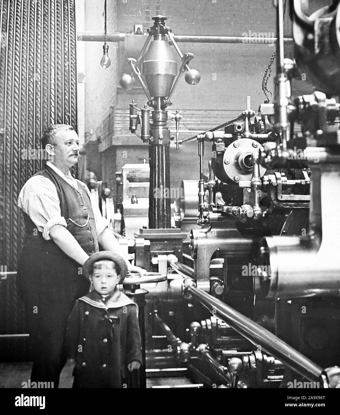 Moteur à vapeur ou d'usine en usine pilote et son fils, l'ère victorienne Banque D'Images