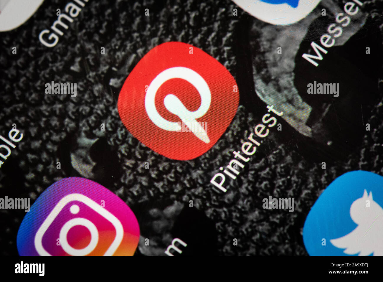 Pinterest l'American social media et web application mobile société conçue pour permettre l'enregistrement et la découverte d'informations sur le World Wide Web Banque D'Images