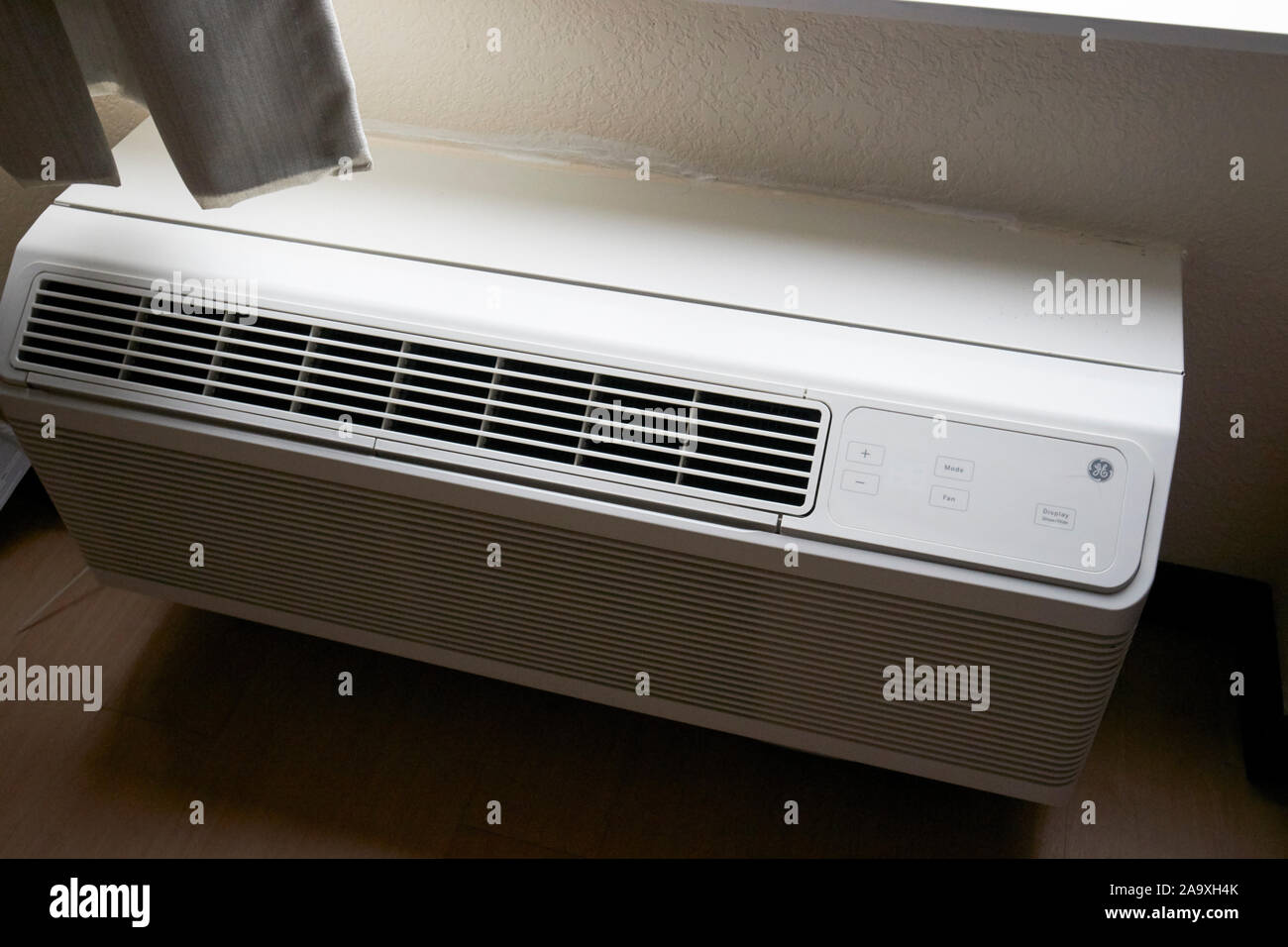 Ge unité d'air conditionné dans une chambre d'hôtel à gflorida usa Banque D'Images