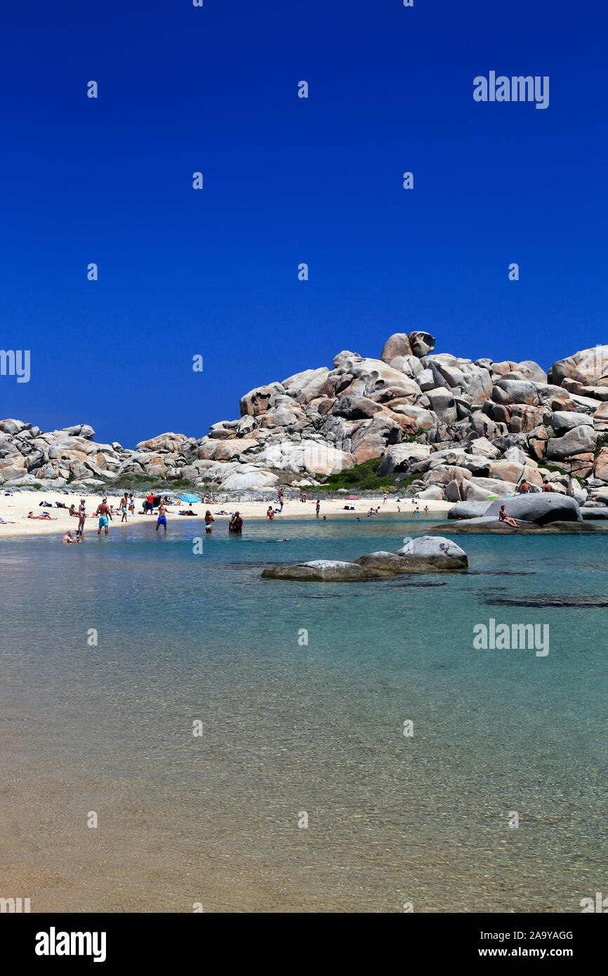 L'archipel des îles Lavezzi situé dans le bouches de Bonifacio en Corse, France Banque D'Images