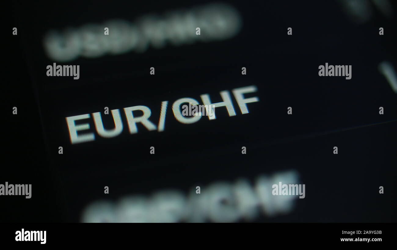 Convertisseur de devises - Euro et Franc suisse (EUR/CHF). Service de  change sur l'écran d'ordinateur Photo Stock - Alamy