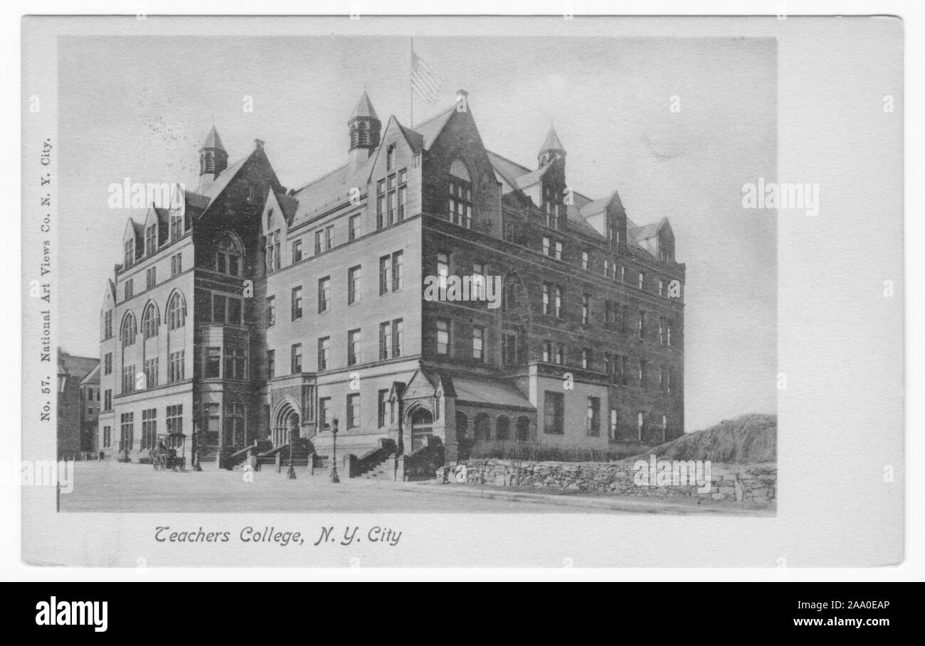 Carte postale gravé du Teachers College à New York, publiée par la National Art Views Co, 1904. À partir de la Bibliothèque publique de New York. () Banque D'Images