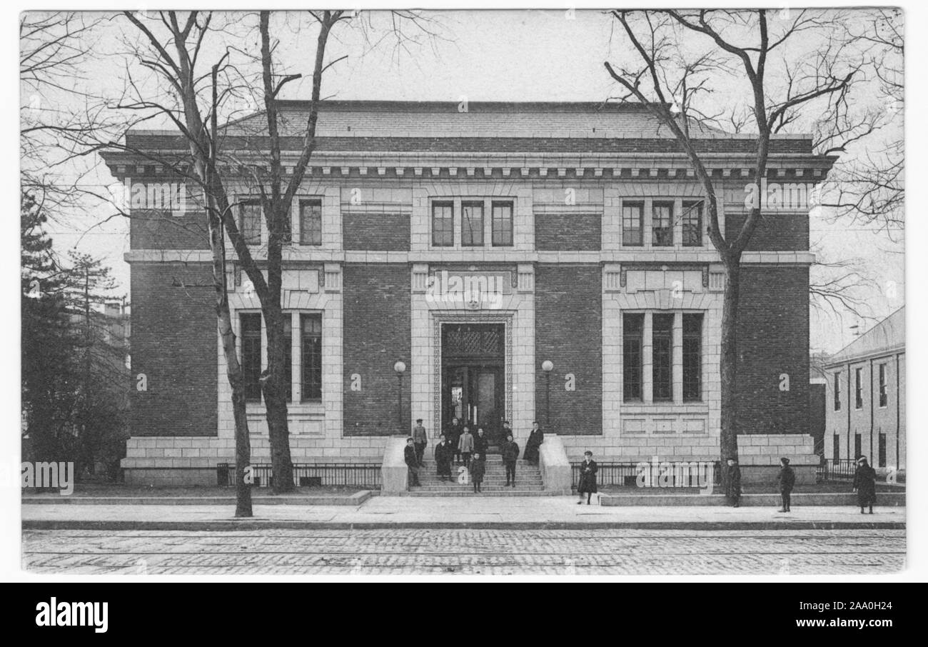 Carte postale gravé de la Bibliothèque publique de Brooklyn, Bedford, 496 avenue Franklin, Brooklyn, New York City, publié par Rotograph Co, 1910. À partir de la Bibliothèque publique de New York. () Banque D'Images