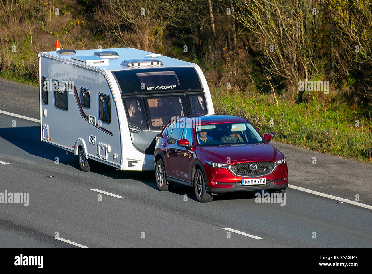 19 Rouge Mazda Cx 5 Sport Nav D 4x4 Remorquage Swift Caravan Motos Camping Cars Sur Les Routes De Grande Bretagne Vehicule De Loisirs Rv Vacances En Famille Vacances Caravanette Vacances Caravane Touring Royaume Uni