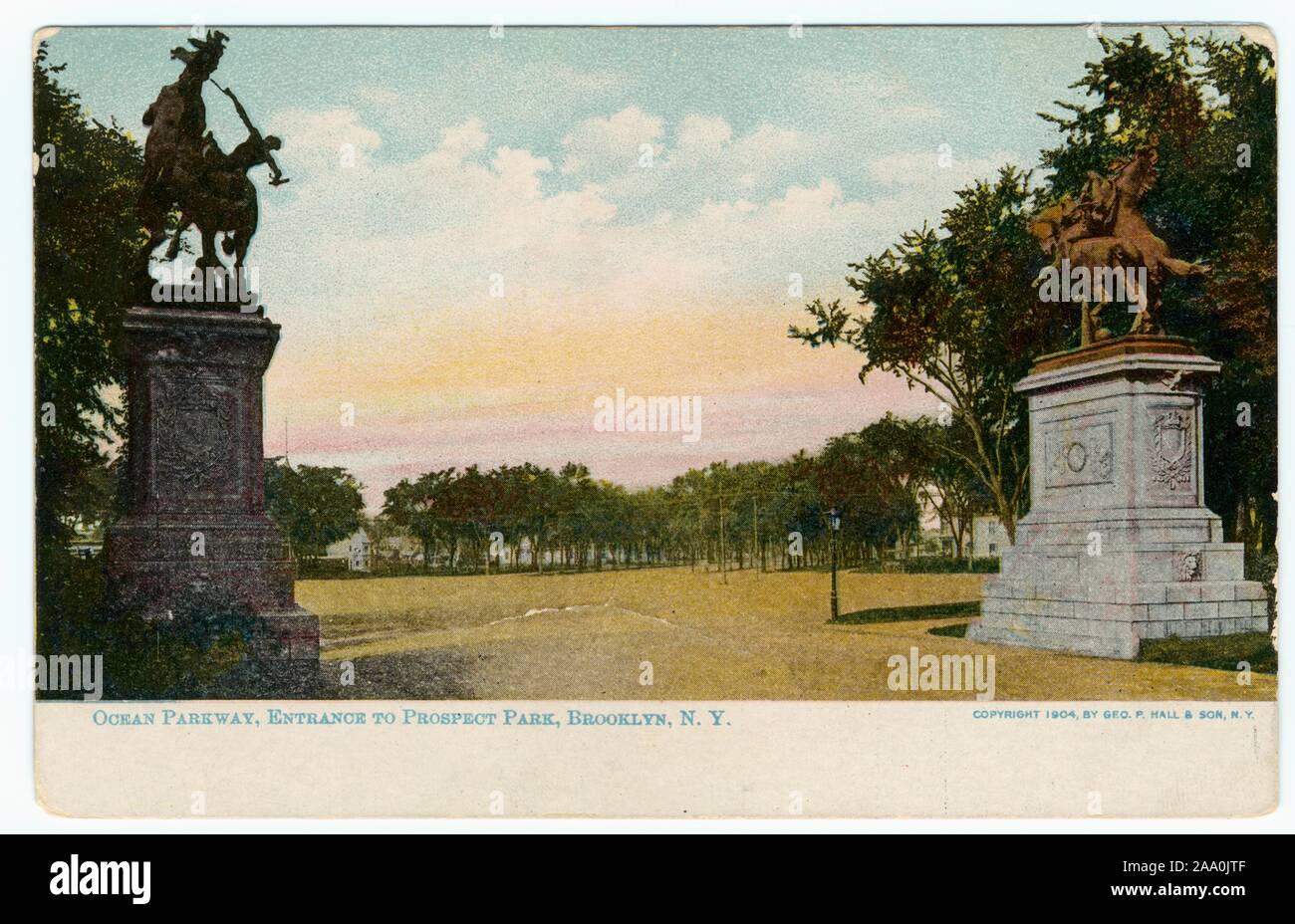 Carte postale illustrée de la promenade de l'océan entrée de Prospect Park, Brooklyn, New York City, créé et publié par Geo, 1904. P. Hall et son fils. À partir de la Bibliothèque publique de New York. () Banque D'Images