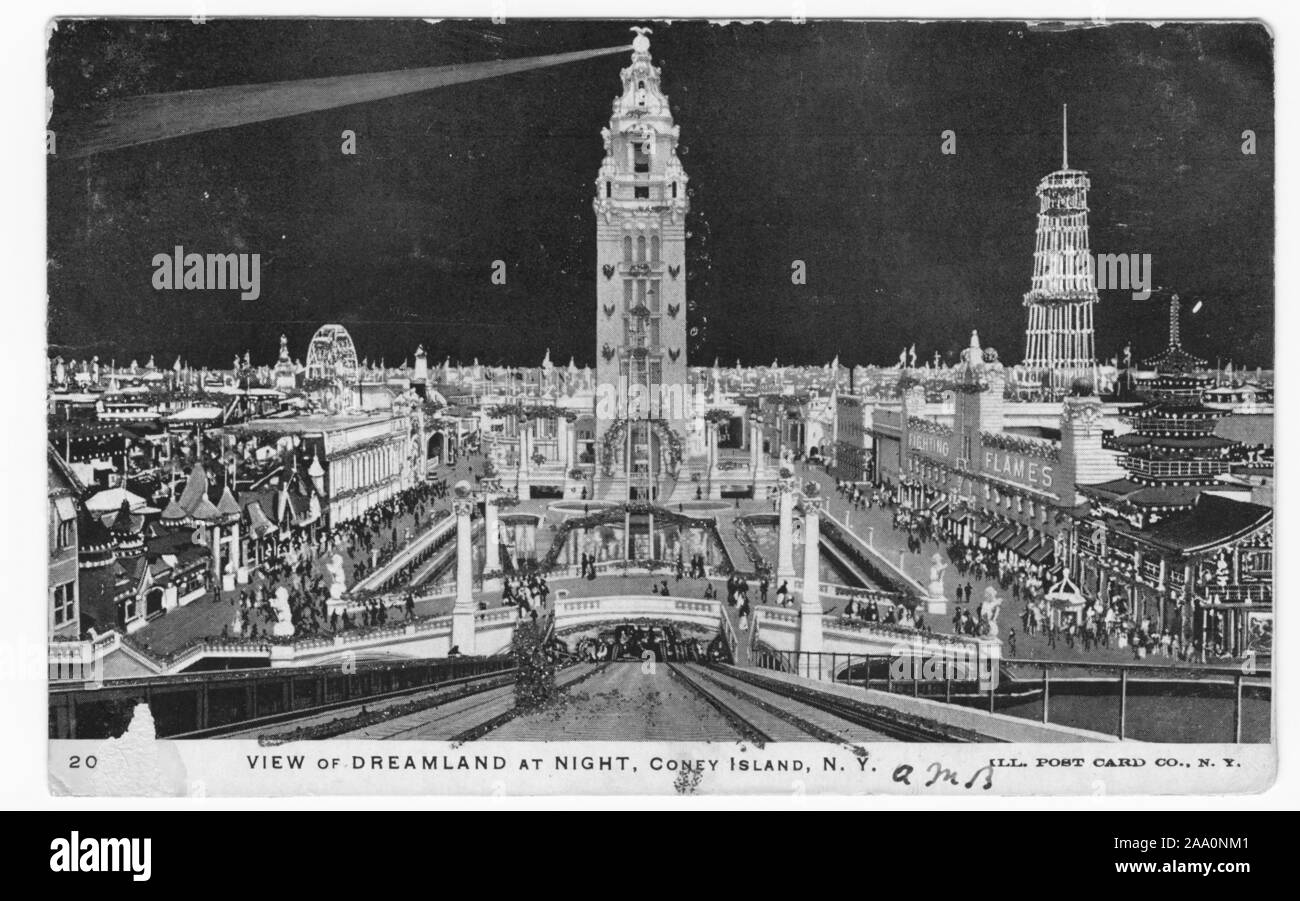 Carte postale gravée d'une vue de la nuit d'un phare entouré par tours et immeubles dans le parc d'attractions Dreamland sur Coney Island, New York City, publié par l'illustre la carte postale, 1905. À partir de la Bibliothèque publique de New York. () Banque D'Images