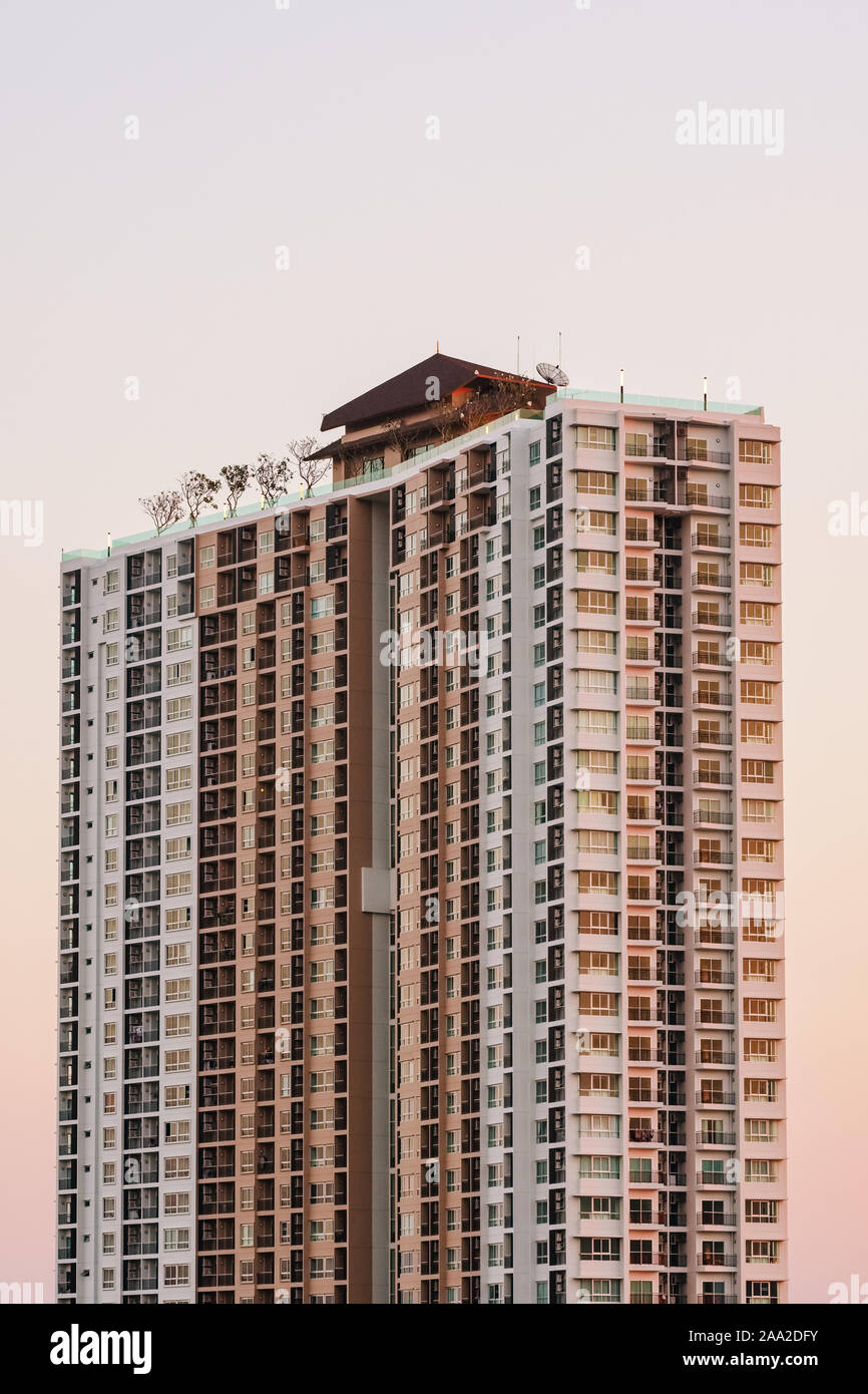 Immeuble moderne avec copie espace Banque D'Images