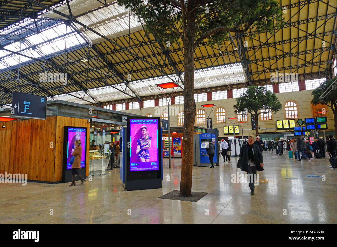 MARSEILLE, FRANCE -13 nov 2019- Vue sur le monument marseille gare saint charles situé à Marseille, France. Banque D'Images