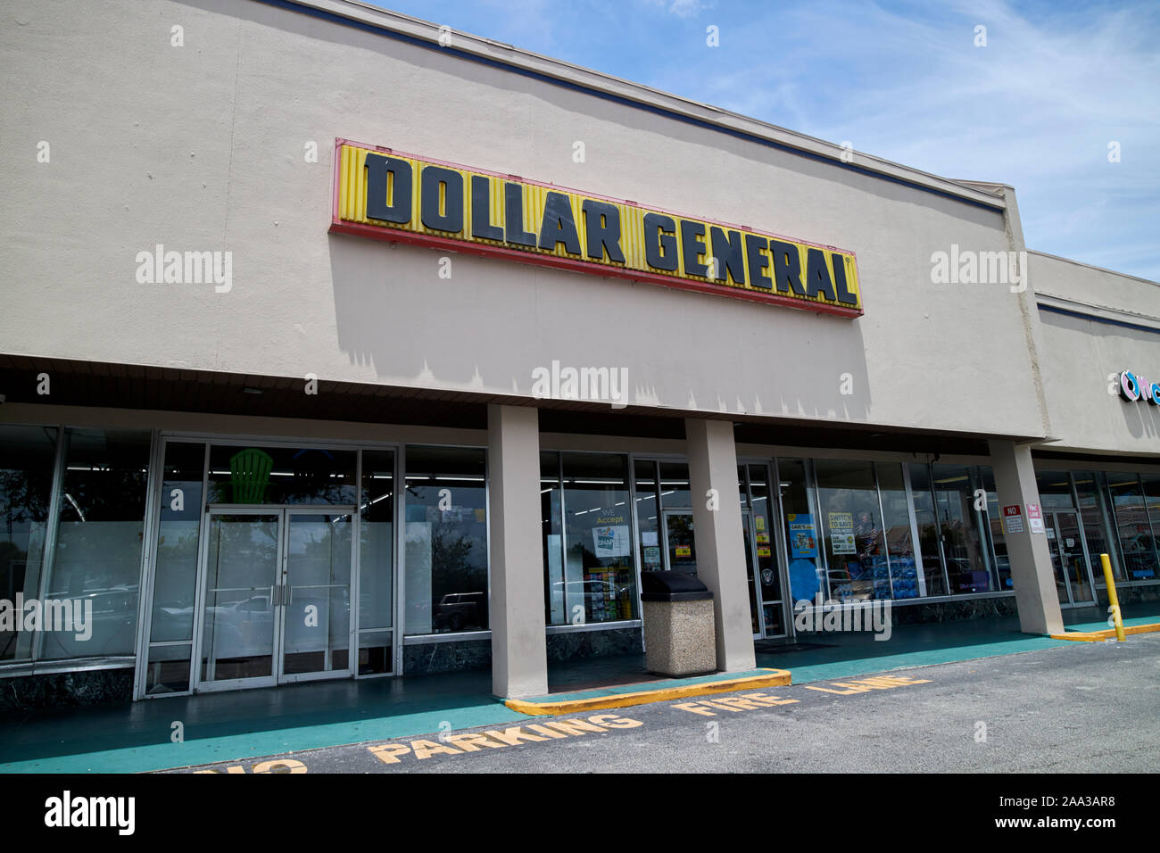 Variété dollar general store florida usa Banque D'Images