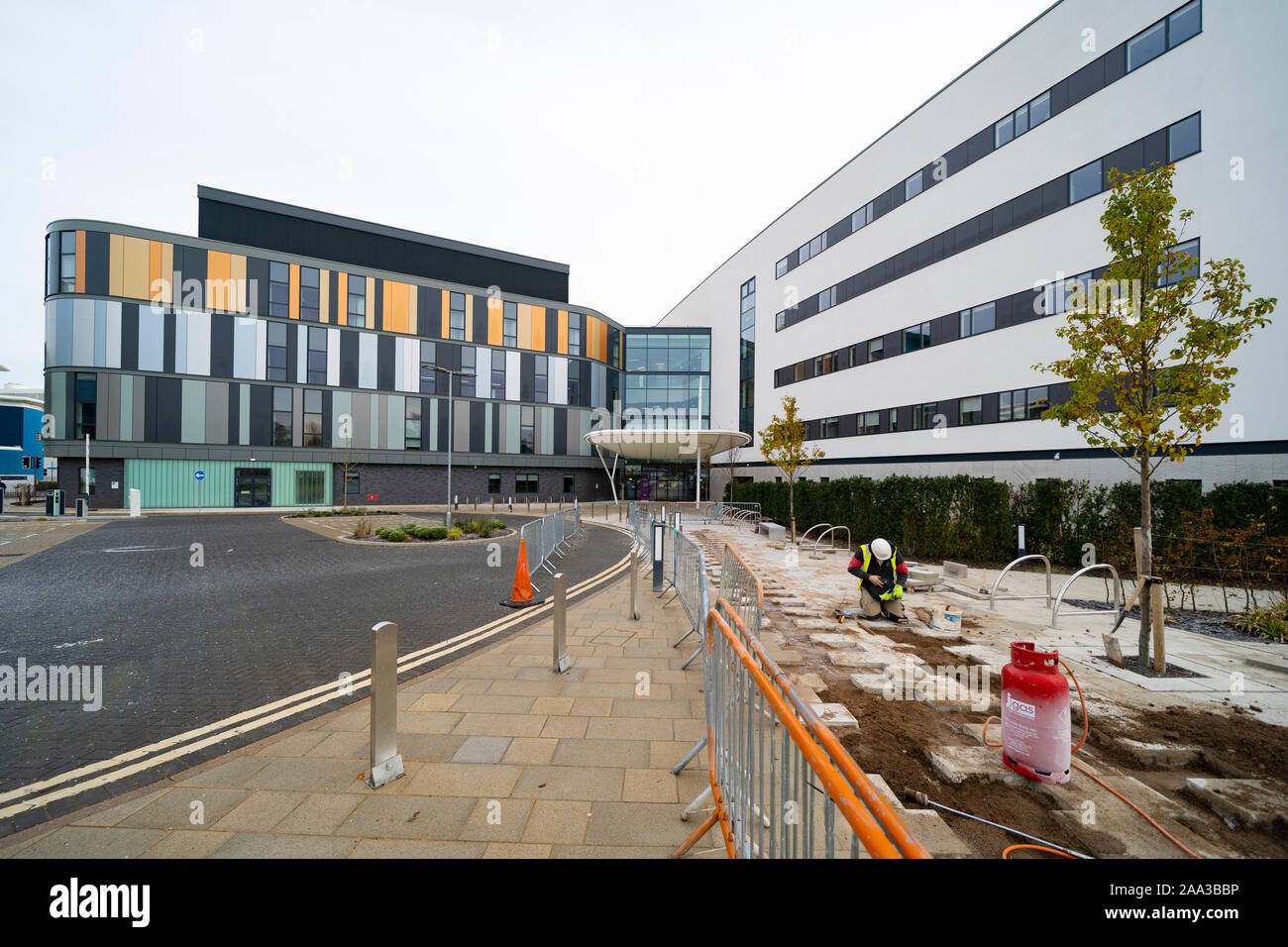 Vue extérieure de la nouvelle inachevée controversée et très retardée NHS Royal Hospital pour les enfants et les jeunes à Édimbourg, Écosse, Royaume-Uni Banque D'Images