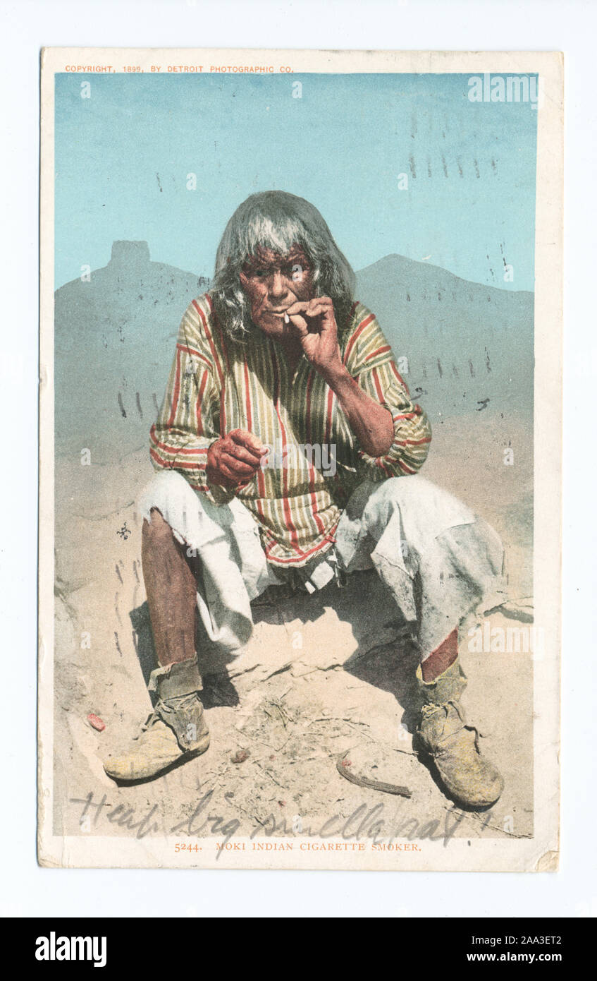 1901-1902. Inclus à partir de 1000 à l'occasion les réimpressions série. ; un fumeur de cigarettes indiennes de Moki, Indien Banque D'Images