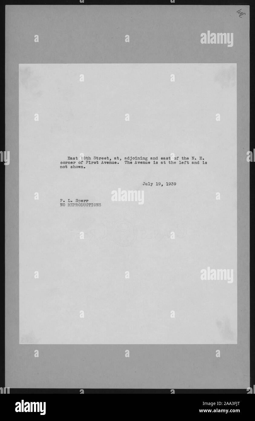 Comprend six vues colorés à la main. Robert Dennis Collection de vues stéréoscopiques. Certaines vues peuvent avoir été faites par William en Angleterre. Titre conçu par cataloger. Vue sur la vallée de l'Hudson, notamment des points de vue le long de la rivière, Sleepy Hollow, Sunnyside, Maison de W. Irving, pont au-dessus de la rivière Croton, Tarrytown, Garrison ferry, vues, près de West Point et Peekskill, et un ancien moulin avec une grande roue hydraulique. ; Une soirée tranquille, Sleepy Hollow. Scène de Washington Irving's sans moniteur Man." Banque D'Images