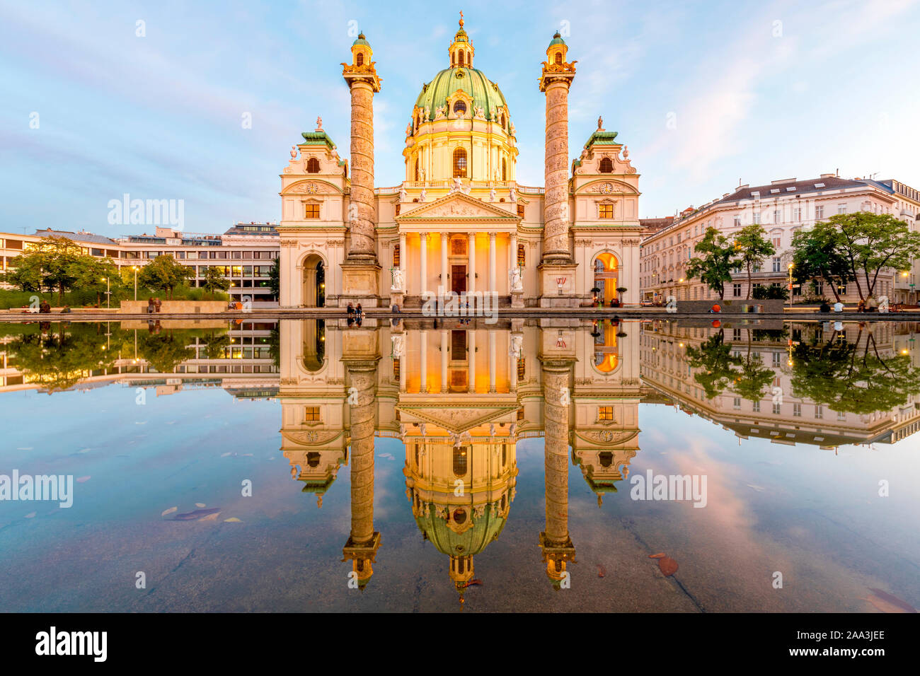 L'église St Charles (Karlskirche), Vienne, Autriche Banque D'Images