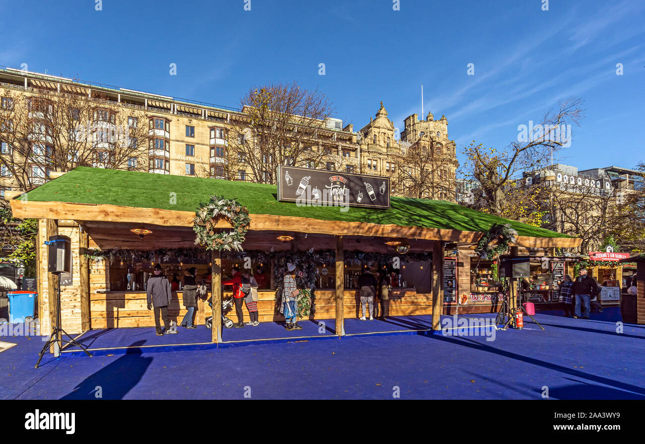 Baileys traiter bar à Edinburgh's Christmas 2019 au Jardins de Princes Street, Edinburgh Scotland UK avec des événements attractions manèges et marchés Banque D'Images