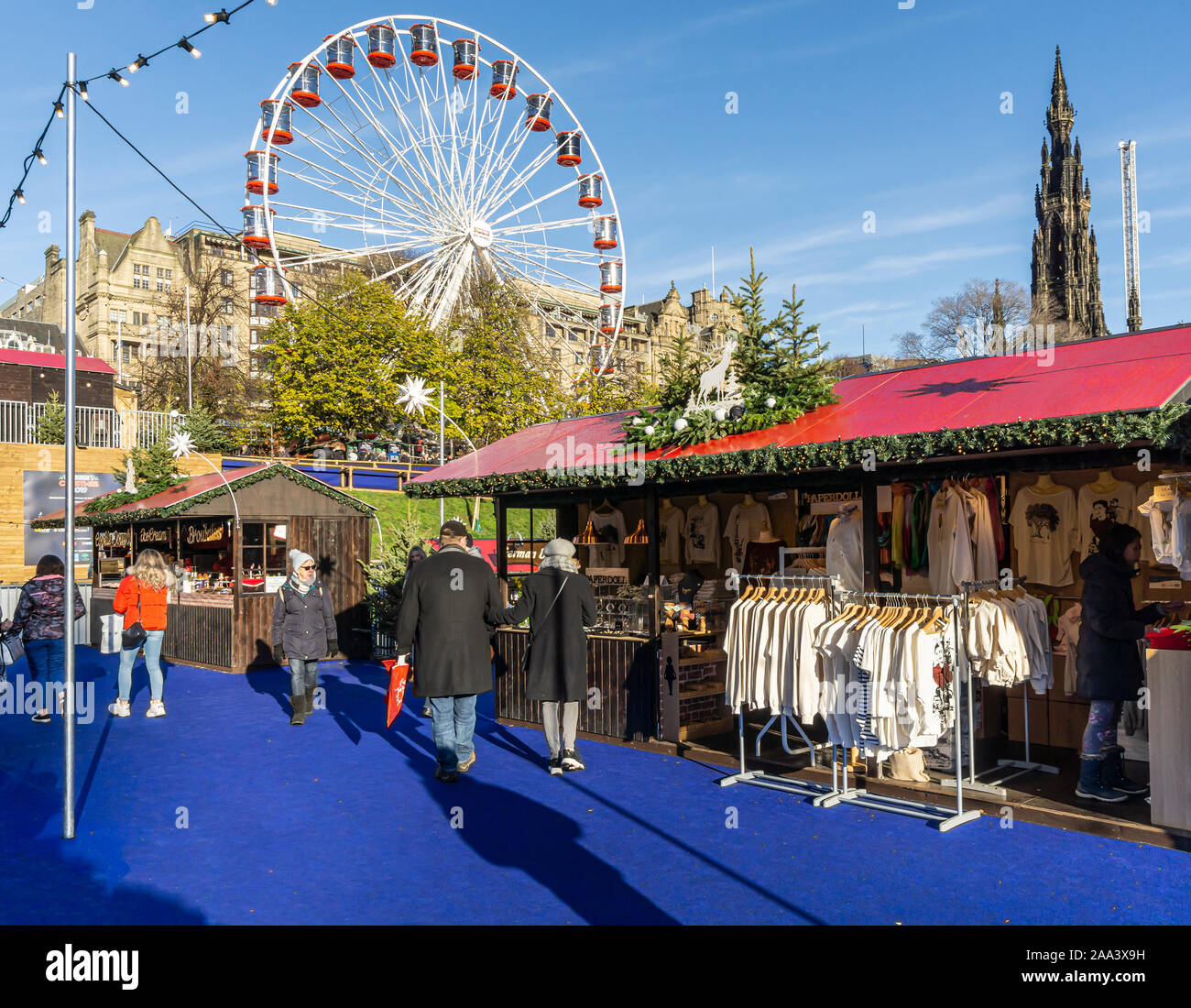La Grande Roue & cale à Édimbourg 2019 Noël au Jardins de Princes Street, Edinburgh Scotland UK avec des événements attractions manèges et marchés Banque D'Images