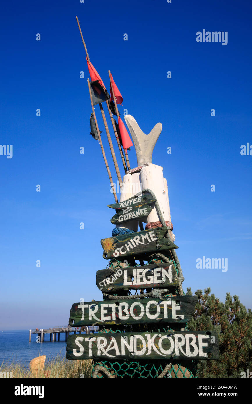 Inscrivez-vous à la Promenade à Niendorf / Mer Baltique, Timmendorfer Strand, Schleswig-Holstein, Allemagne Banque D'Images