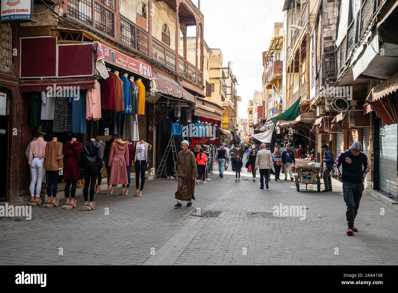 Fes, Maroc. Le 9 novembre 2019. Vue sur le bazar dans l'ancien quartier juif Banque D'Images