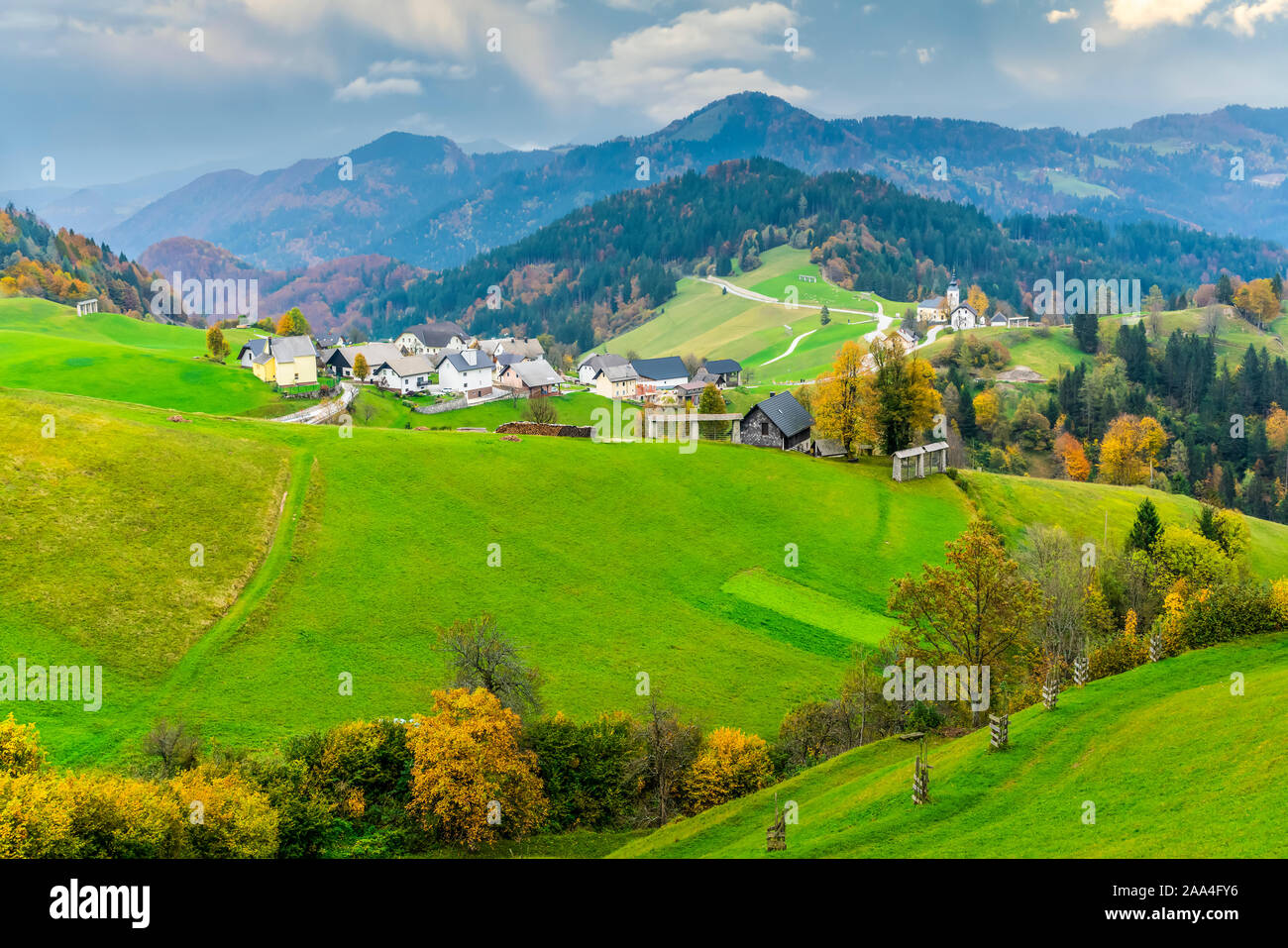 Un village rural près de Bohinj, en Slovénie, en Europe. Banque D'Images