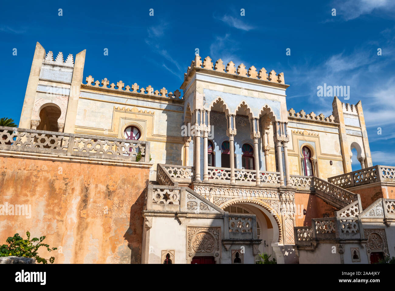Villa Sticchi, un palais mauresque construit à la fin des années 1800 à Santa Cesarea Terme sur la côte adriatique des Pouilles (Puglia) dans le sud de l'Italie Banque D'Images