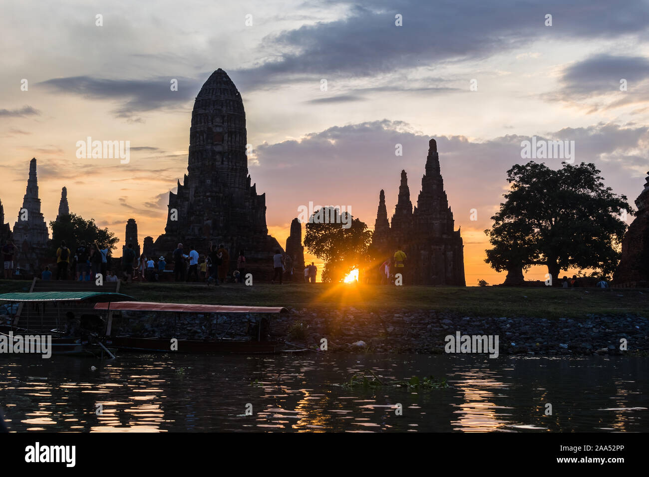 Wat Chiawatthanaram d'Ayutthaya historical park à la fin de l'après-midi, la Thaïlande Banque D'Images