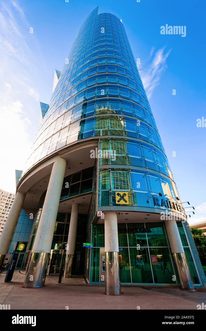 Banque Raiffeisen de verre International Business office building à Vienne Banque D'Images
