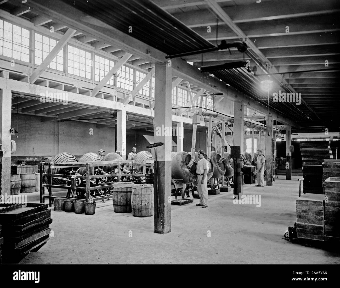 La guerre de l'industrie - Décisions - Chewing-gum CHEWING-GUM ET CHOCOLAT POUR LES SOLDATS. Vue générale de la salle de Pan Frank H. Fleer Co., Philadelphie, Pennsylvanie ca. 1918 Banque D'Images