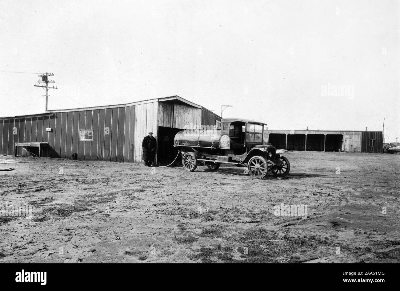 La guerre des industries - l'essence - La Standard Oil Company de camions des livraisons d'essence et d'huiles aux stations à Camp Devens, Massachusetts ca. 1915-1920 Banque D'Images