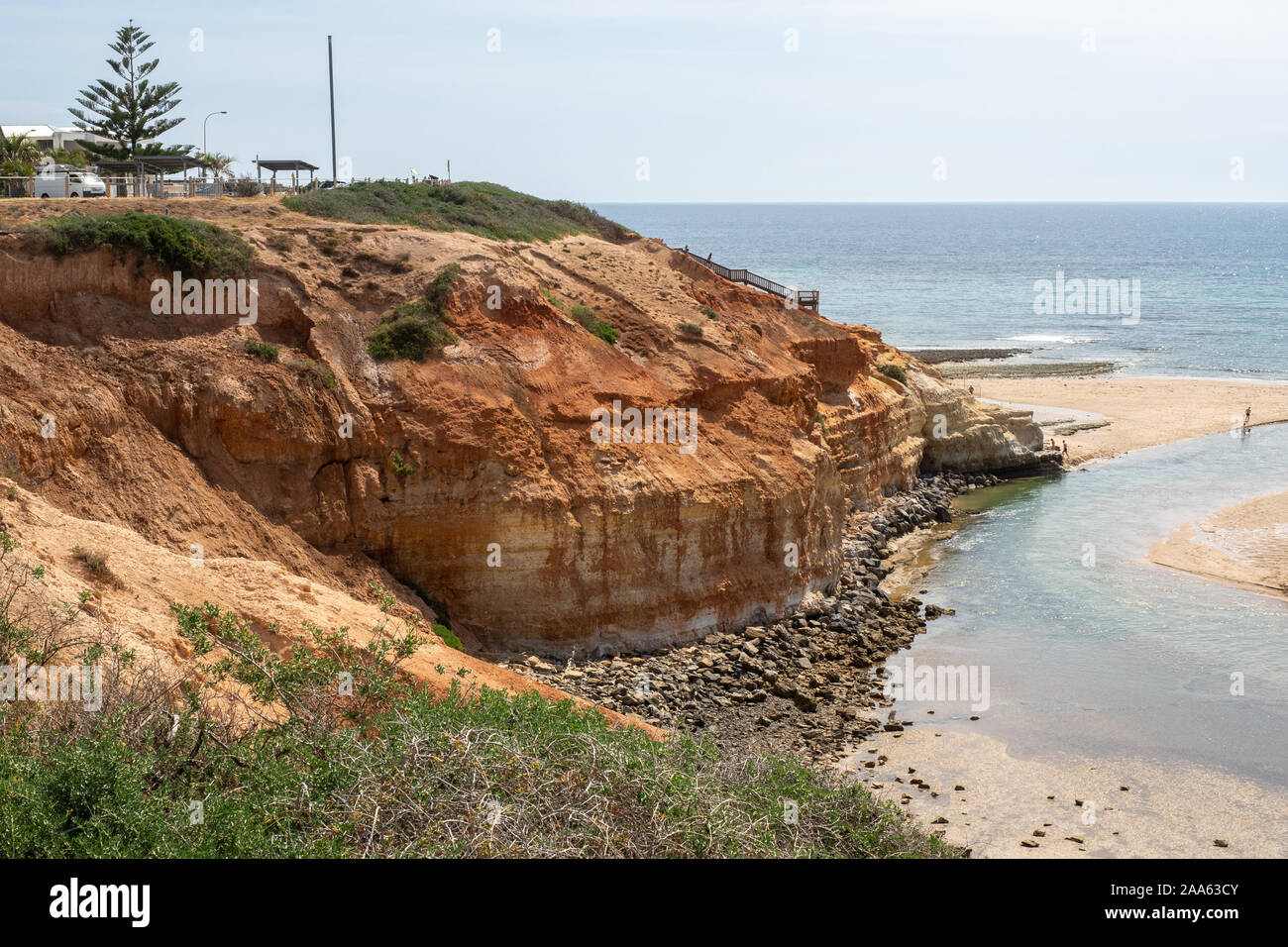 La plage de Southport sur une journée ensoleillée à marée basse à Port Noarlunga South Australia le 19 novembre 2019 Banque D'Images