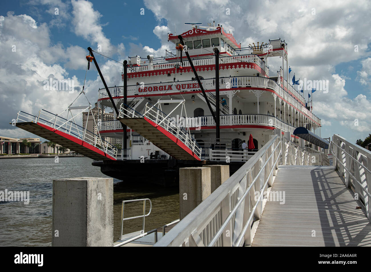 La Géorgie Queen Riverboat à quai. Banque D'Images