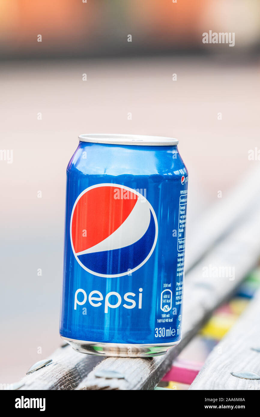 Pepsi can est une boisson gazeuse produite par PepsiCo. Créé en 1893 Banque D'Images