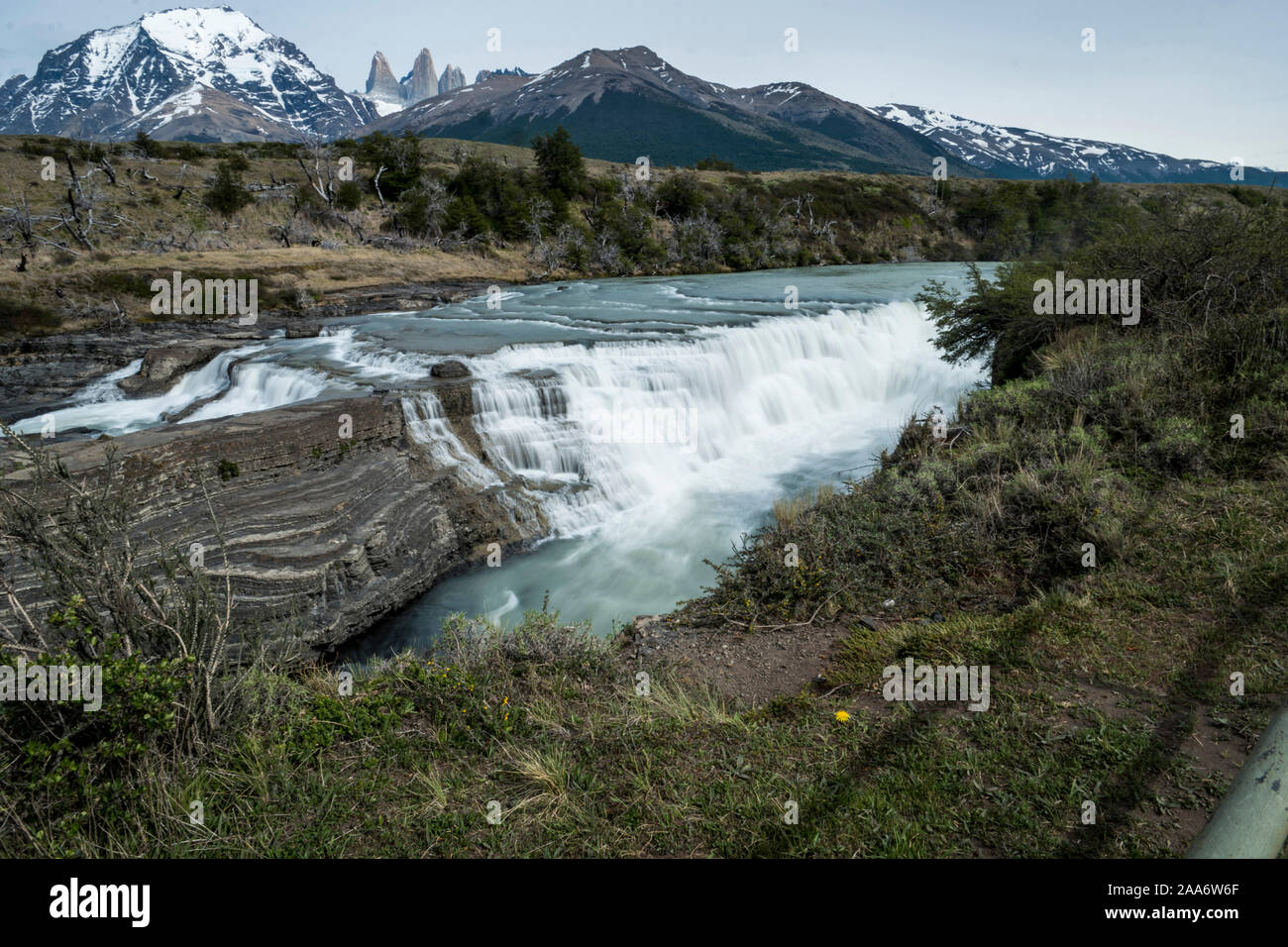 Cascada Paine, Parc National Torres del Paine, en Patagonie, au Chili. Banque D'Images