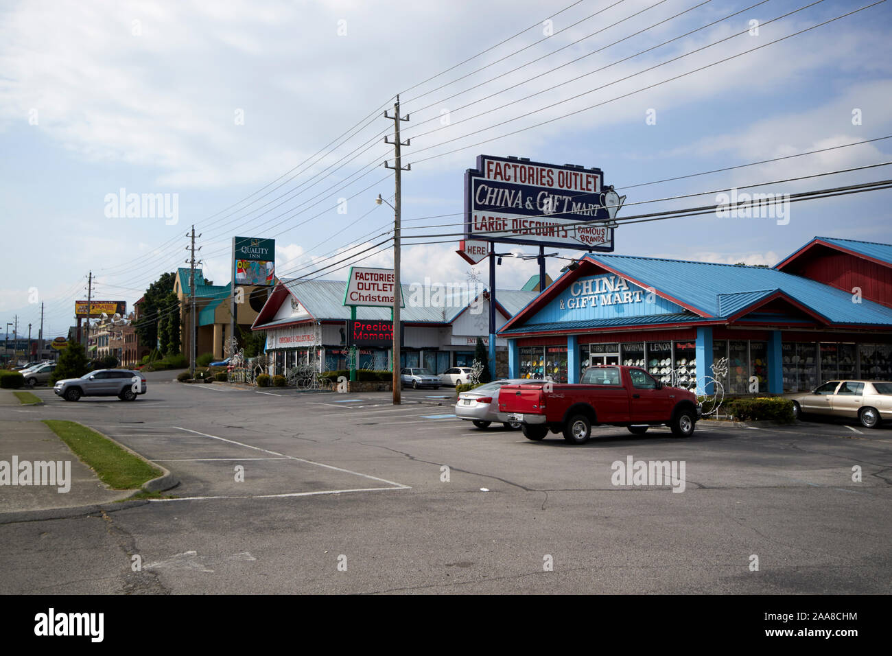 Boutiques et magasins d'usine de cadeau bon marché sur nous 441 Pigeon Forge tennessee usa Banque D'Images