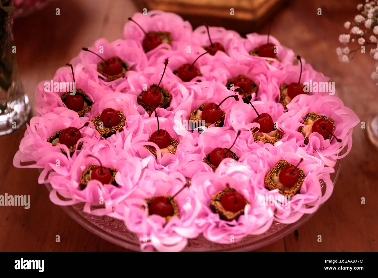 De délicieux bonbons Parti, célébration des bonbons, de l'alimentation de la réception, bonbon à la cerise, copinho de cereja Banque D'Images