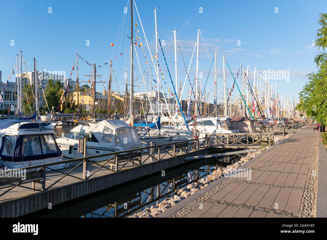 Turku, Finlande - le 21 juillet 2017 : les grands voiliers amarrés dans le port de Turku Pendant 'la Tall Ships' Races" qui est le plus important d'Europe, gratuitement, festival familial. Banque D'Images