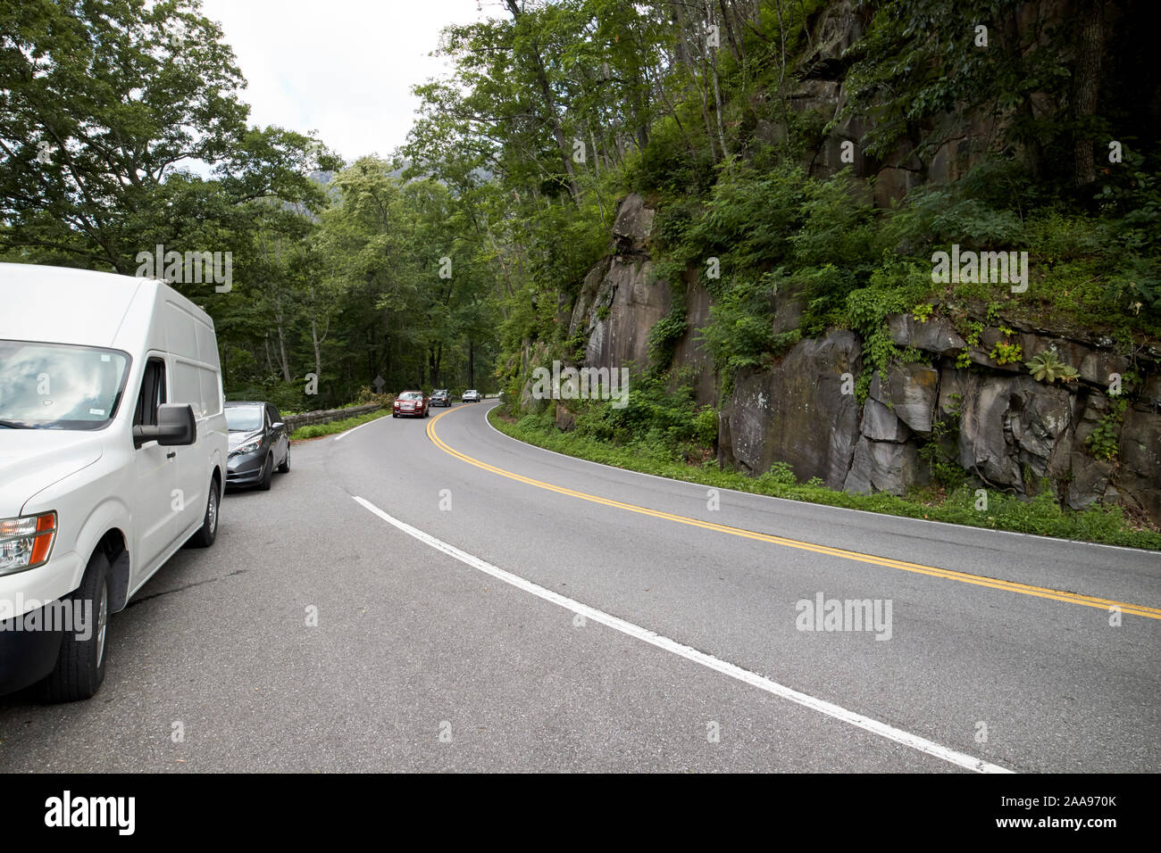 Aire de stationnement en promenade sur la route US 441 itinéraire par Great Smoky Mountains National Park usa Banque D'Images