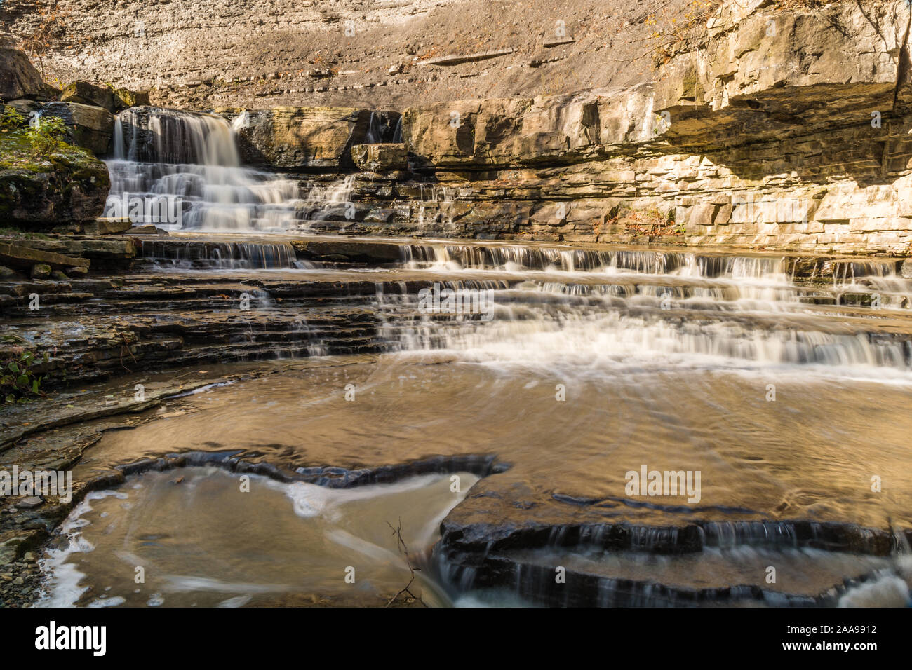 Aire de conservation de Rockway Falls et aire de conservation de Louth Falls Niagara Escarpment Valley Lincoln Ontario Canada à l'automne Banque D'Images