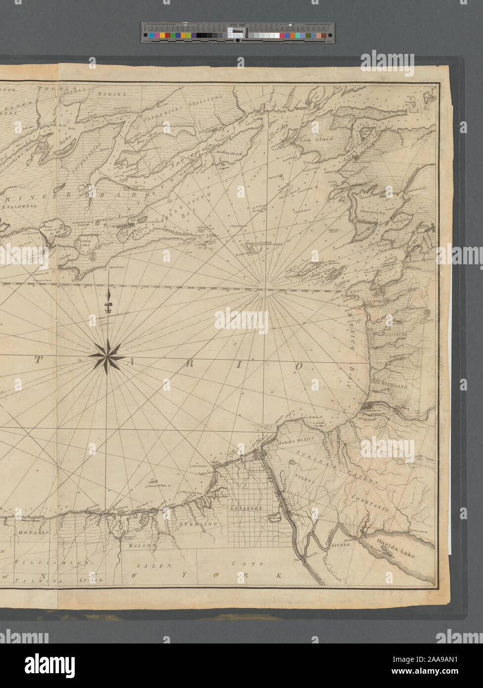 Profondeurs indiquées par sondages. Illustré par hachures de secours. Échelle [ca. 1:225 000] (W 79°57ʹ--W 75°56ʹ/N 44°21ʹ--N 43°06ʹ) Cartographie de la Nation (NEH, 2015-2018) ; Graphique du Lac Ontario Banque D'Images