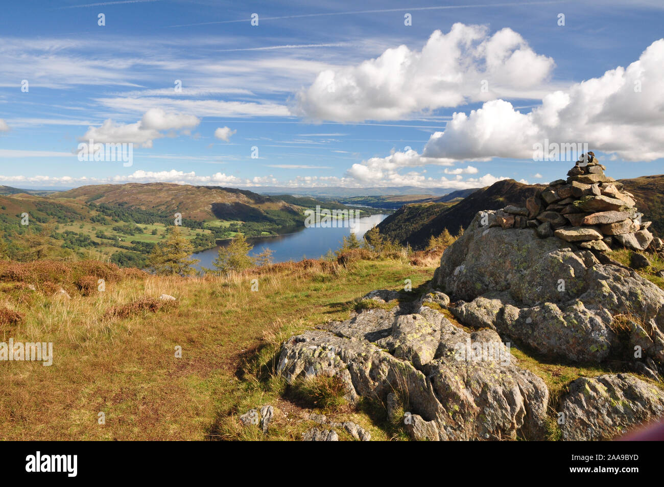 Ullswater vu depuis le sommet du cairn sur Shap Dodd Banque D'Images