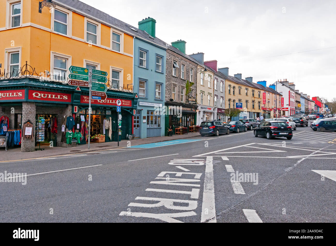 Kenmare colorés, comté de Kerry, Irlande Banque D'Images