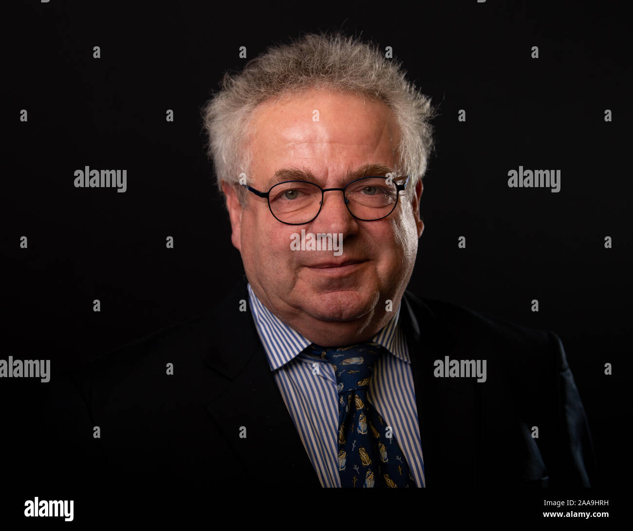 Dresde, Allemagne. 19 Nov, 2019. Andreas Trautvetter BSD, le Président, est sur le point de commencer la saison conférence de presse d'ouverture de la piste de bobsleigh et luge Association pour l'Allemagne (BSD) à la direction générale de la BMW. Crédit : Robert Michael/dpa-Zentralbild/dpa/Alamy Live News Banque D'Images