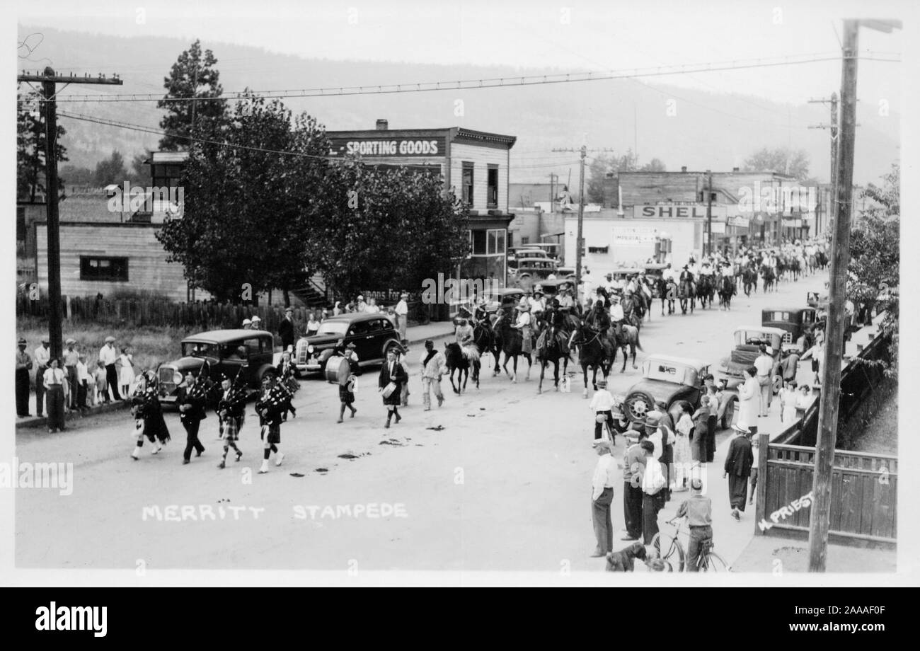 Merritt Stampede Parade, Merritt Colombie-Britannique Canada, c1930 ancienne carte postale Banque D'Images