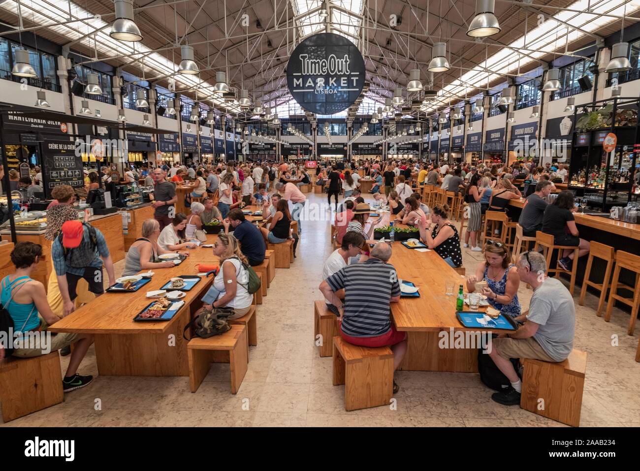 Lisbonne, Portugal - 4 septembre 2019 - journée bien remplie dans le célèbre marché de temps à Lisbonne. Banque D'Images