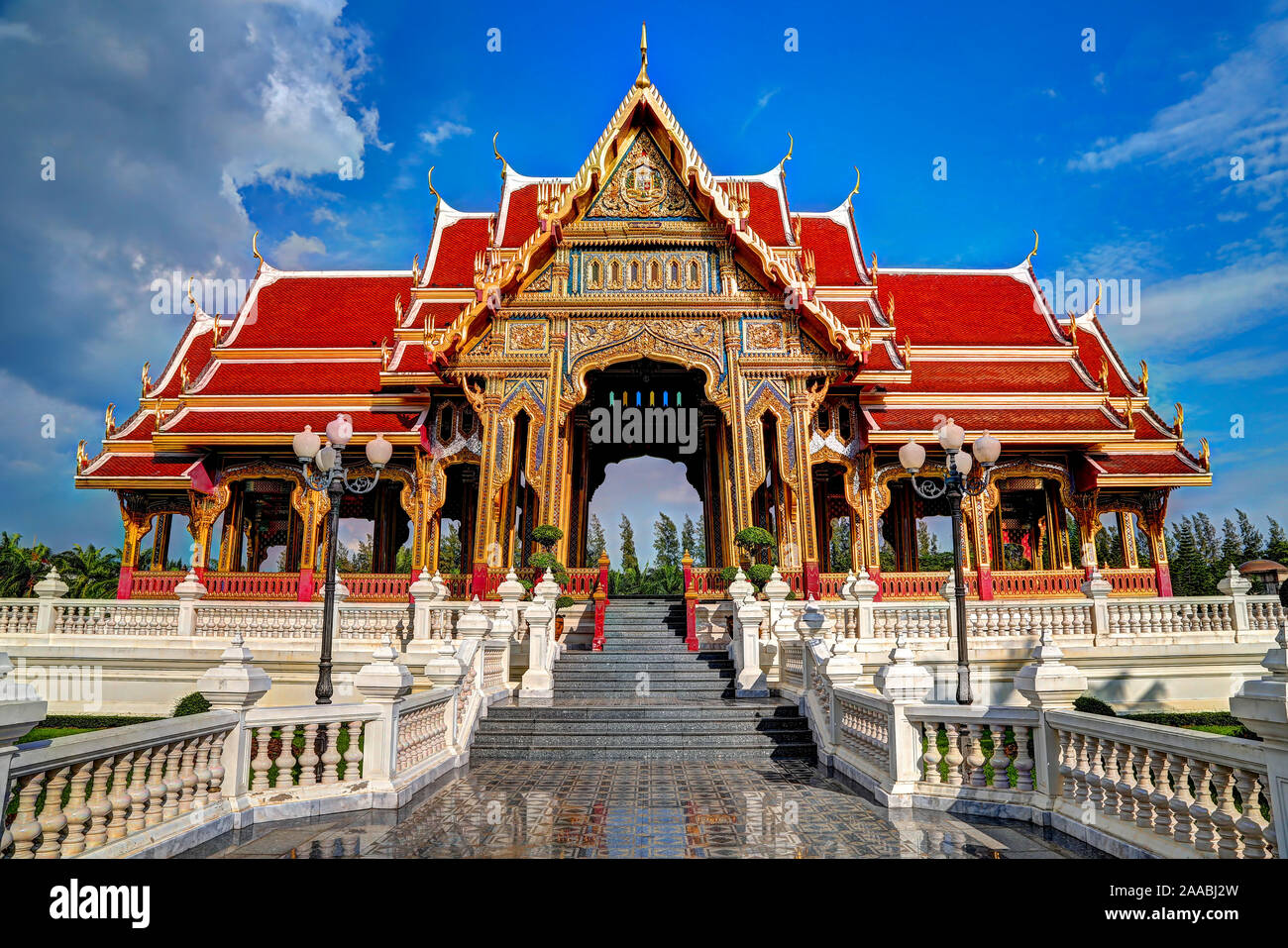 Sala de style temple thaïlandais Banque D'Images